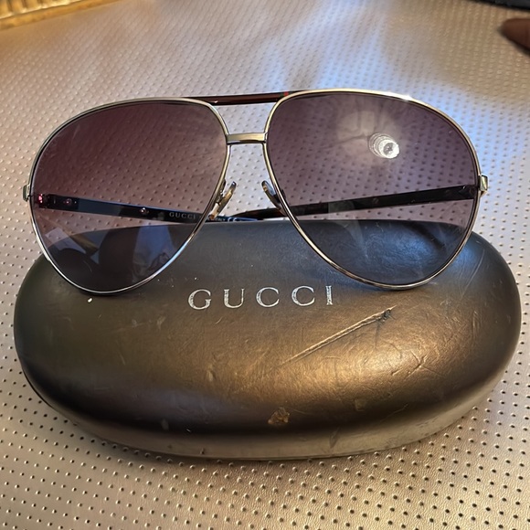 Authentic Gucci Gold Rim Gladiator Sunglasses - Picture 2 of 16